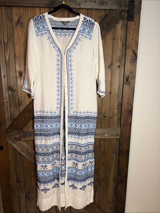 Tommy Bahama Tops - Tommy Bahama White and Blue Embroidered Maxi Duster 💯 Linen